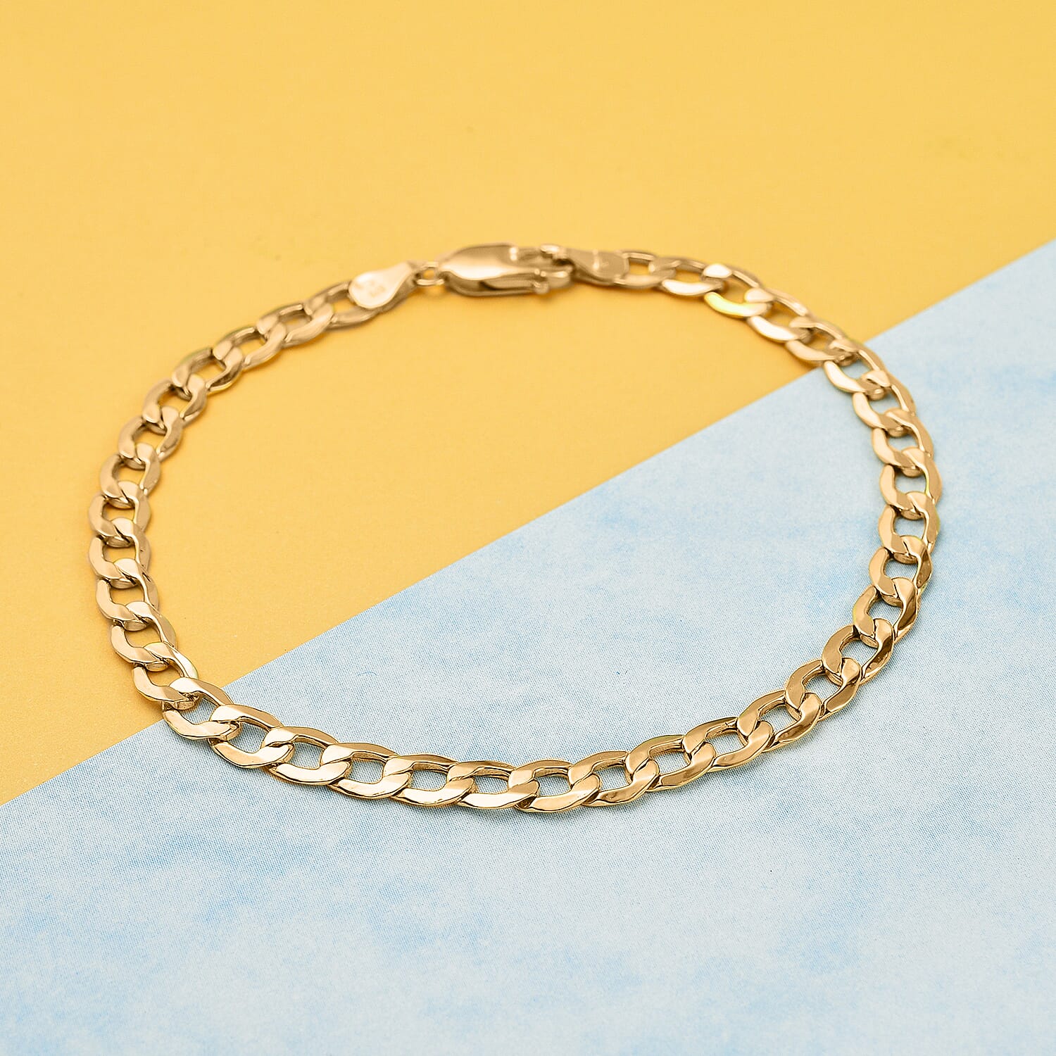 Hatton Garden Closeout - 9K Yellow Gold Hollow Curb Bracelet (Size 8.5) with Lobster Clasp