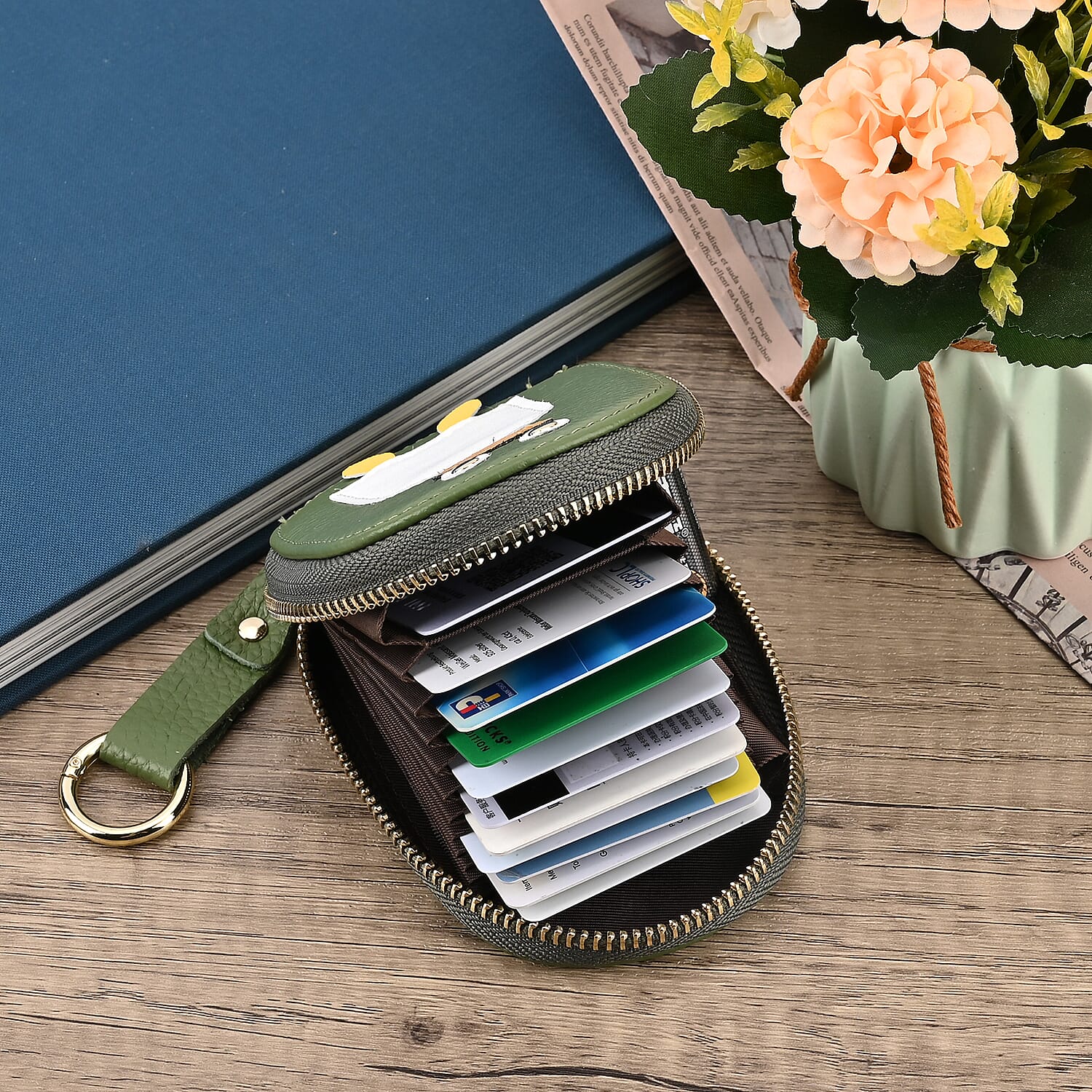 Genuine Leather Penguin Card Wallet with Keychain & RFID Technology - Olive