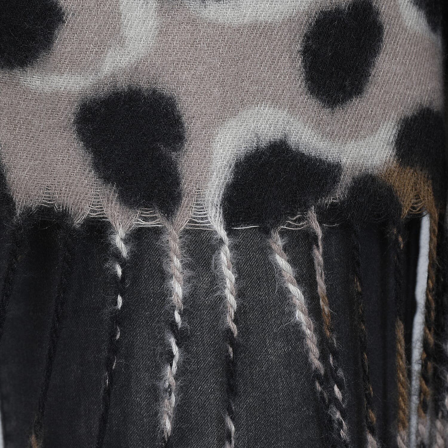 Leopard Pattern Faux Fur Shawl with Fringe (Size 175x65cm) - Black