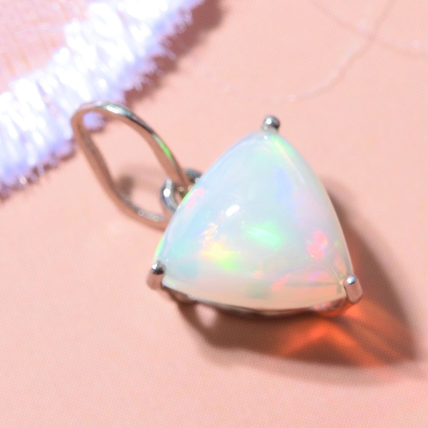 9K White Gold Ethiopian Welo Opal Solitaire Pendant