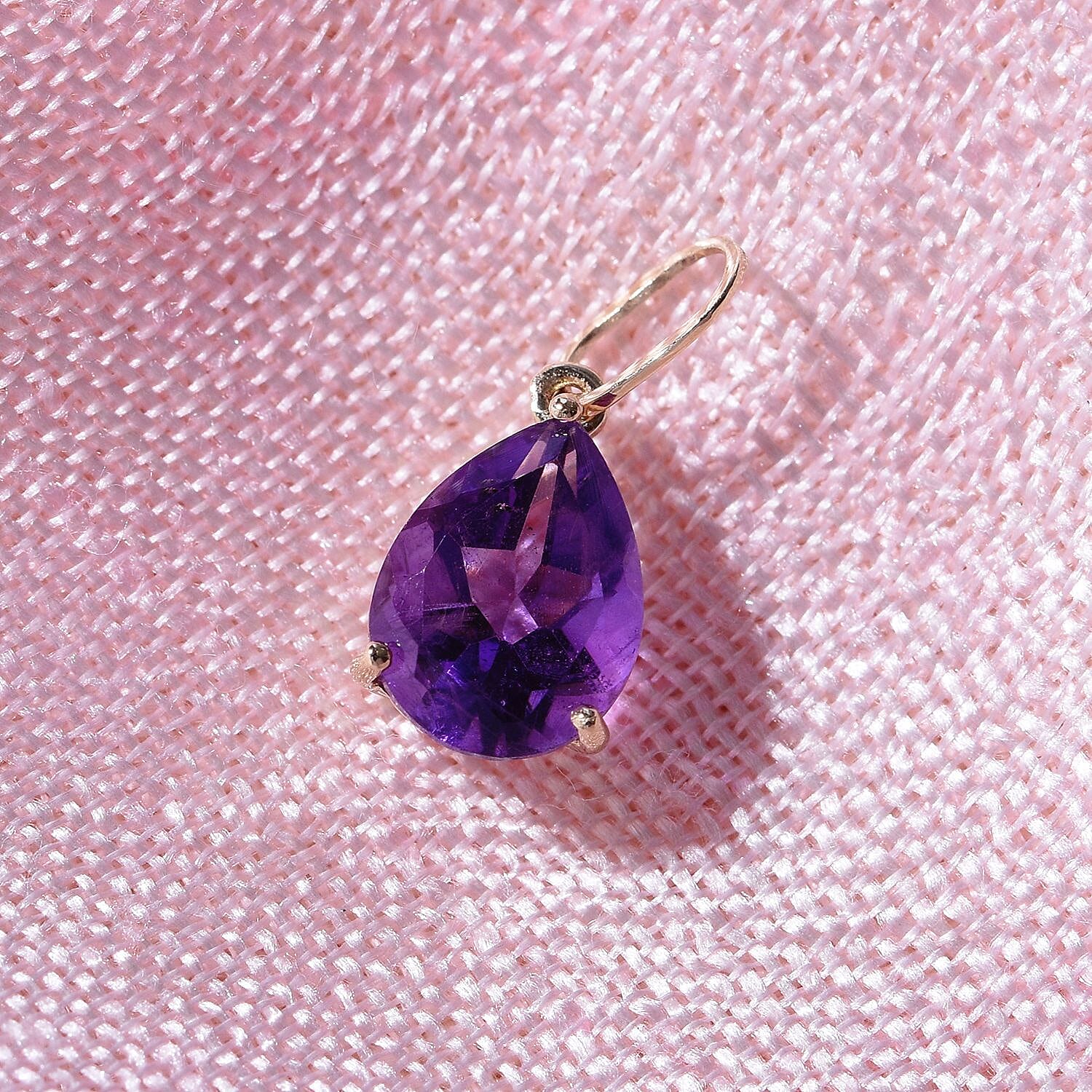 9K Yellow Gold Lusaka Amethyst Solitaire Pendant 1.00 Ct.