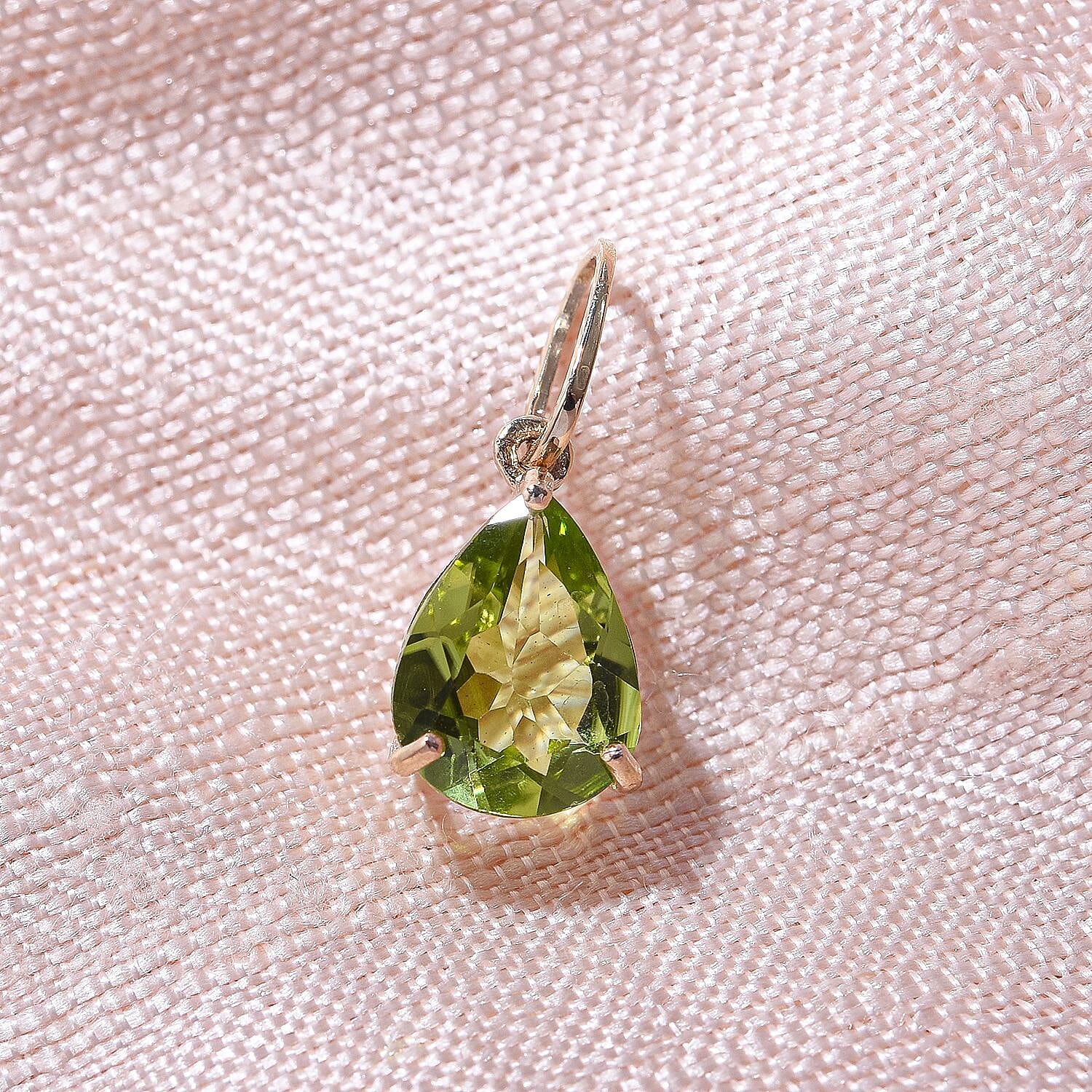 9K Yellow Gold Hebei Peridot Solitaire Pendant 1.00 Ct.