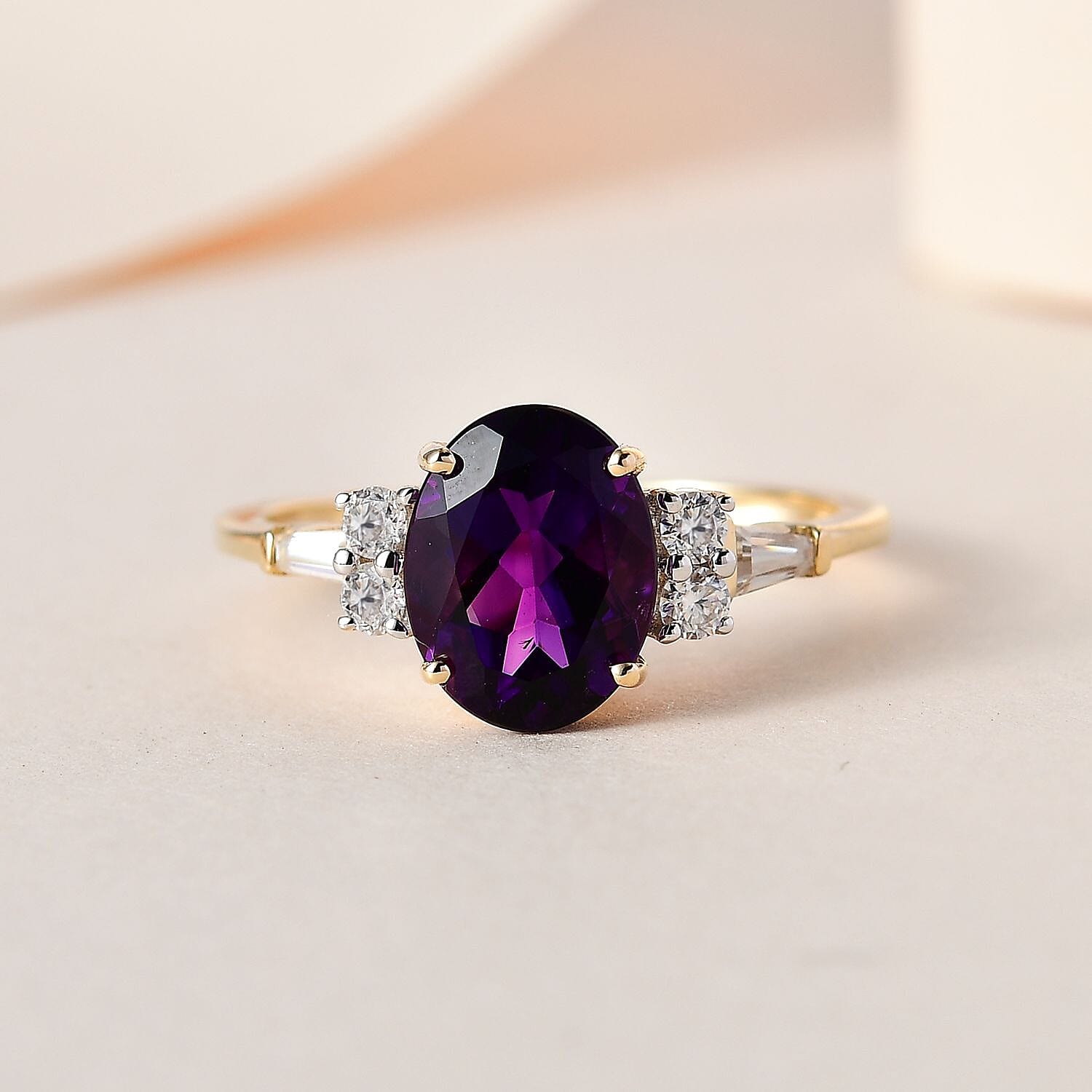 9K Yellow Gold Moroccan Amethyst Ring 2.03 Ct