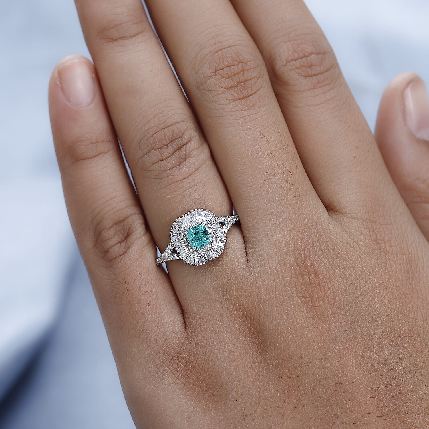 9K White Gold Colombian Emerald & Diamond Halo Ring 0.90 Ct.