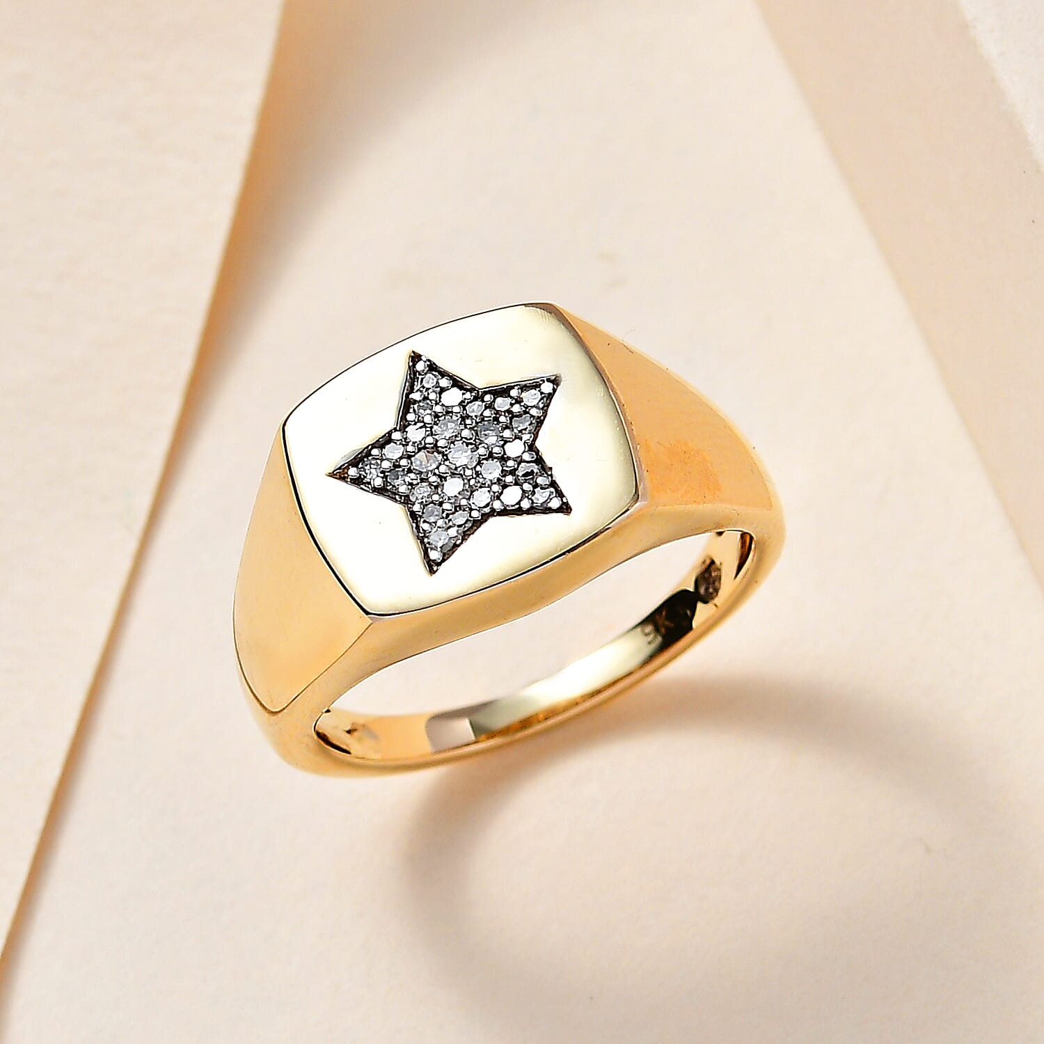 9K Yellow Gold SGL Certified Diamond Star Ring 0.15 Ct.