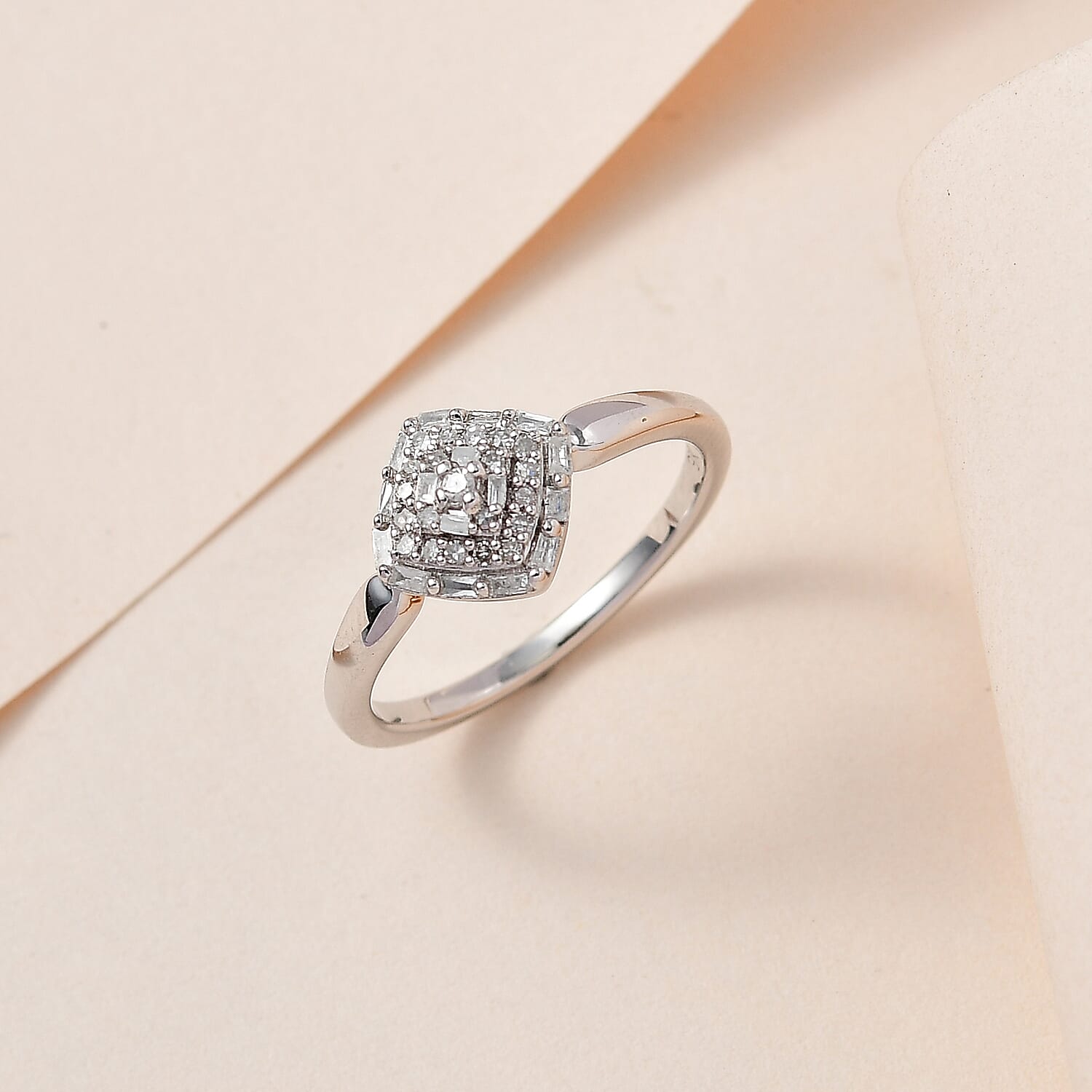 9K White Gold SGL Certified Diamond Ring 0.25 Ct.