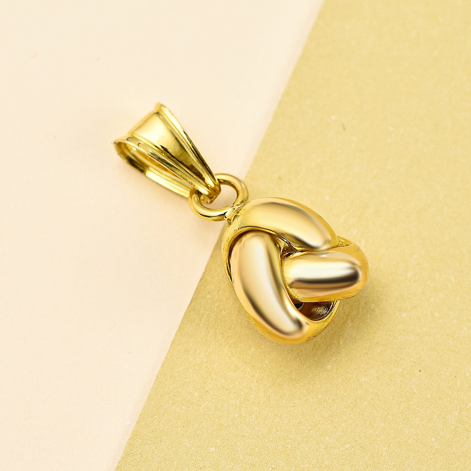 Hatton Garden Closeout - 18K Yellow Gold Triple Knot Pendant