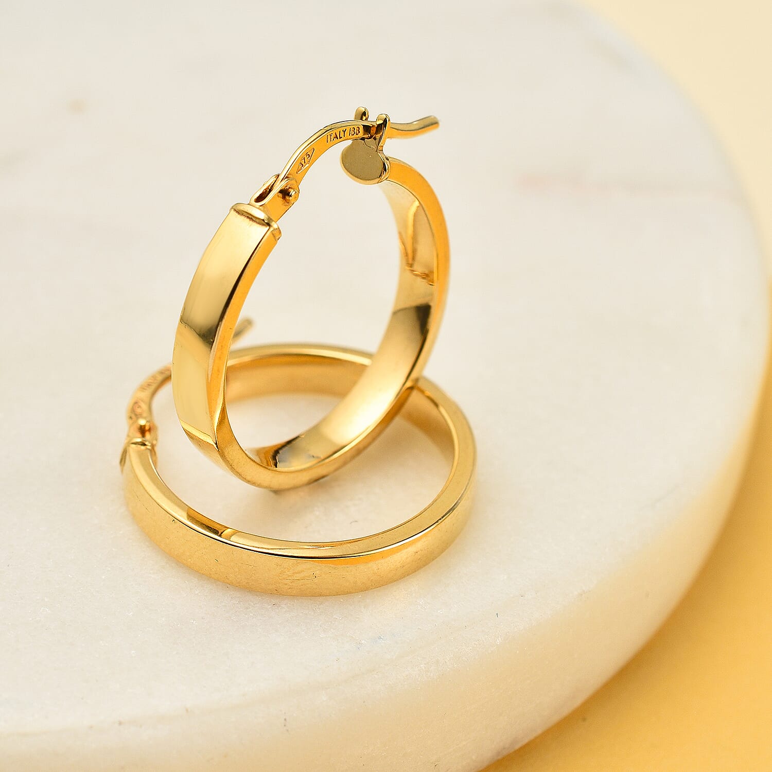 Hatton Garden Closeout - 9K Yellow Gold Rectangle Tube Earrings