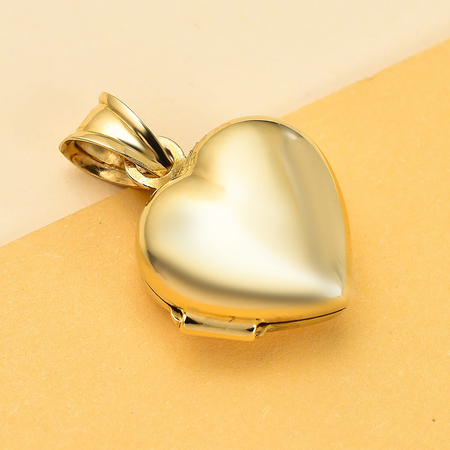 Hatton Garden Closeout - 9K Yellow Gold Plain Small Heart Locket Pendant