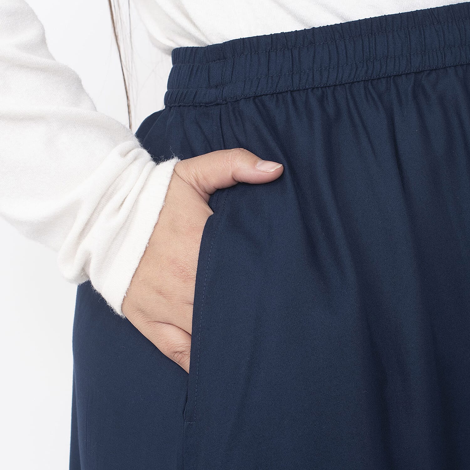 Tamsy Viscose Solid Skirt - Navy