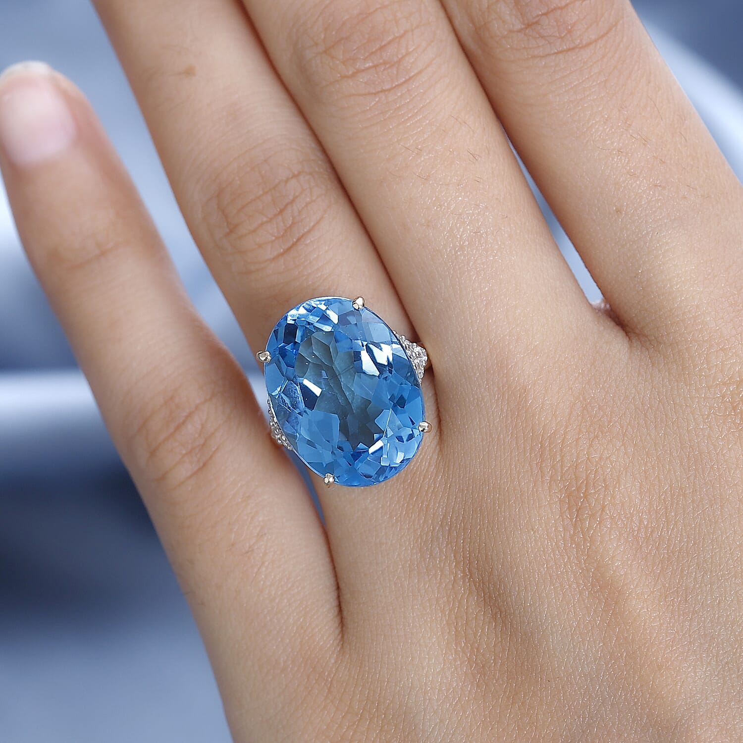 9K Yellow Gold Swiss Blue Topaz & Moissanite Ring 23.40 Ct