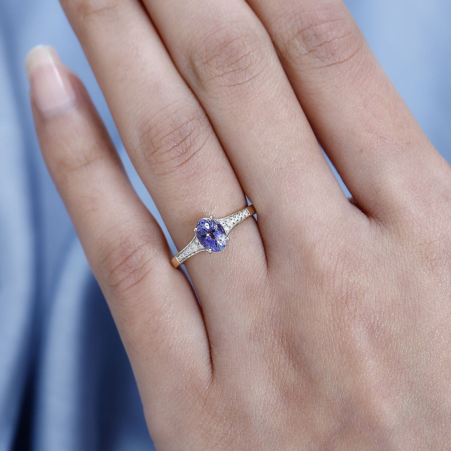 9K Yellow Gold Lilac Tanzanite & Moissanite Ring