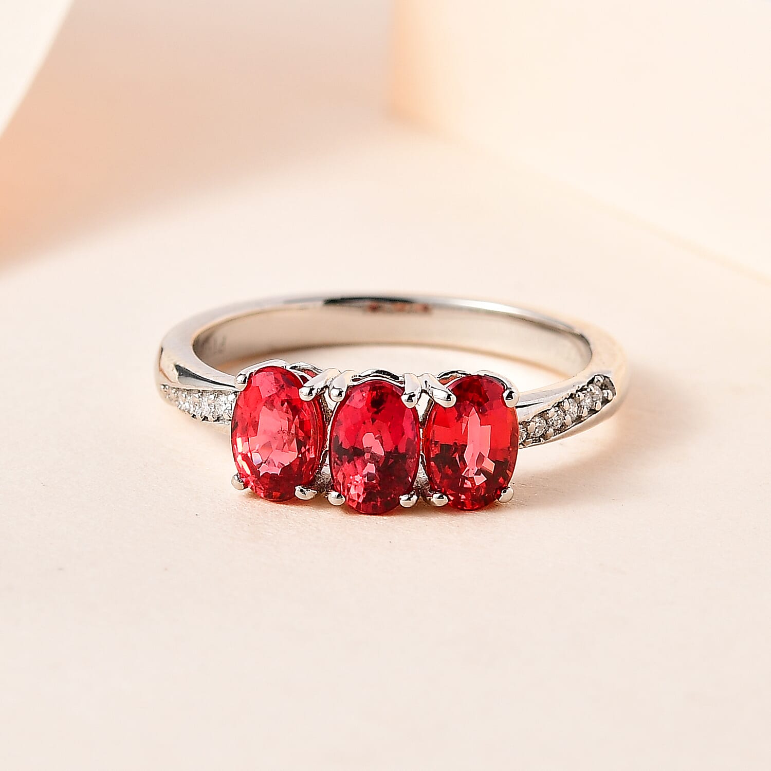 950 Platinum Songea Sapphire & Diamond Ring 1.89 Ct.Plat Wt 4.83 Gms(Re-Sizable 3 Size Up-Down).