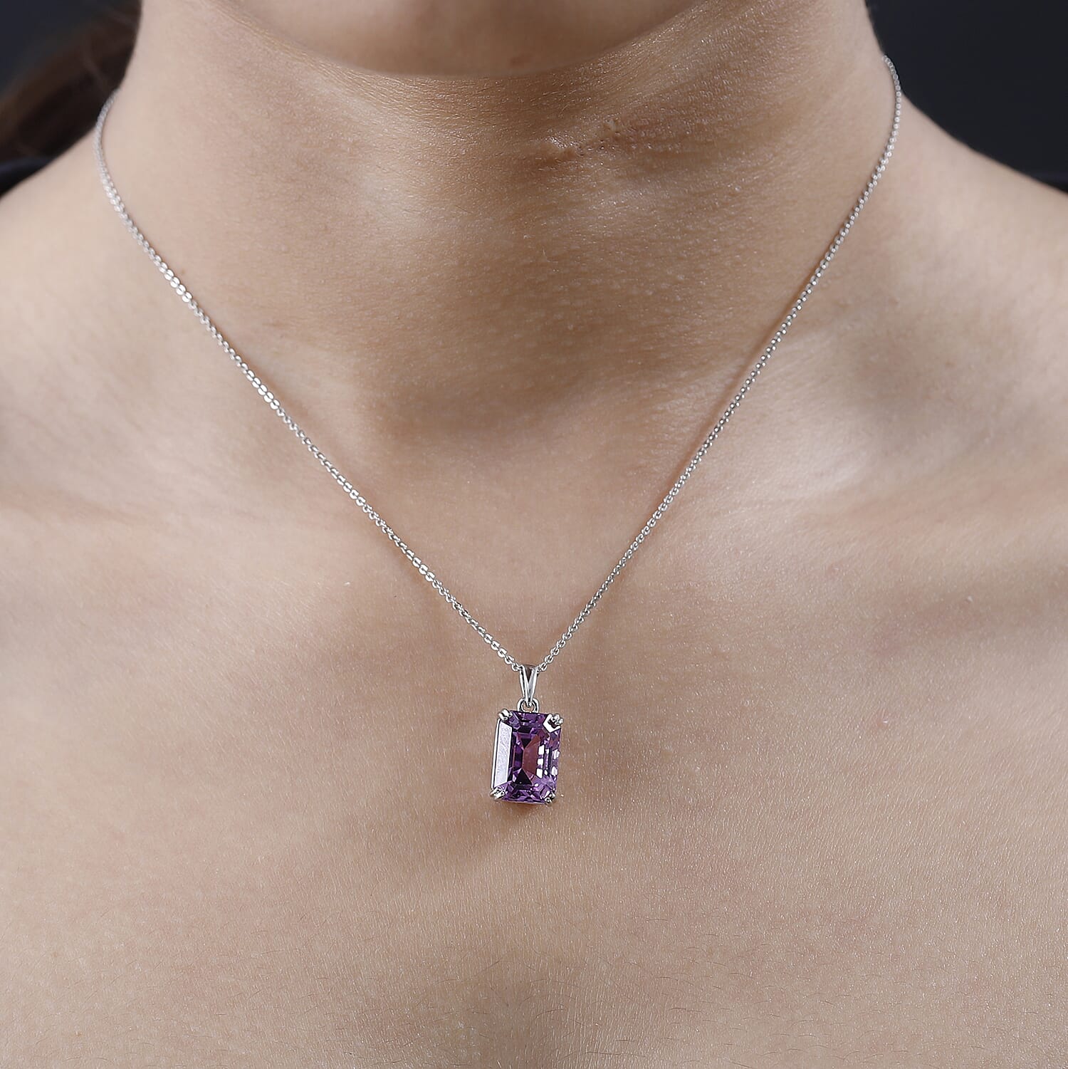 950 Platinum Patroke Kunzite Solitaire Pendant 7.34 Ct.