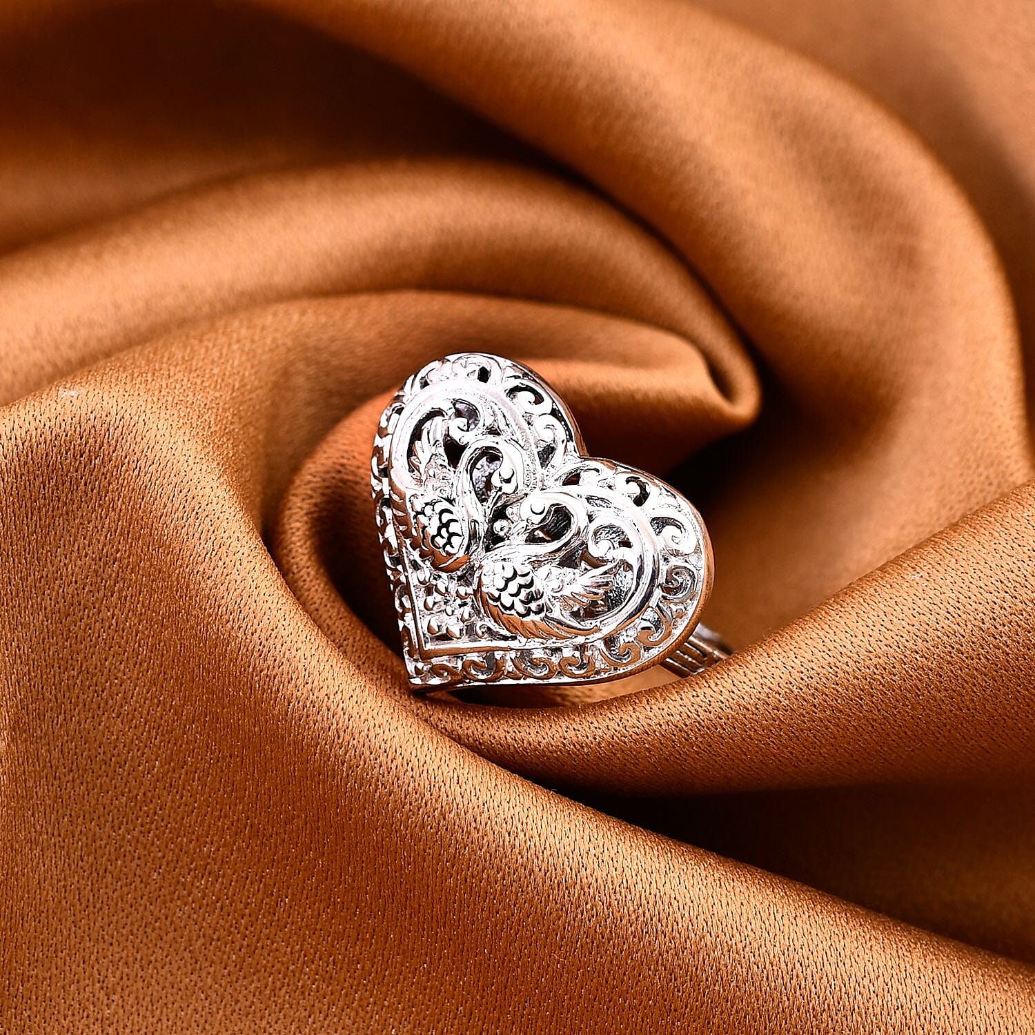 Royal Bali Collection - Sterling Silver Swan Heart Ring