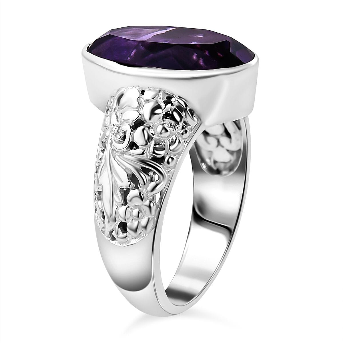 African Amethyst  Ring  Sterling Silver 7.20 ct,  Silver Wt. 8 Gms  7.200  Ct.