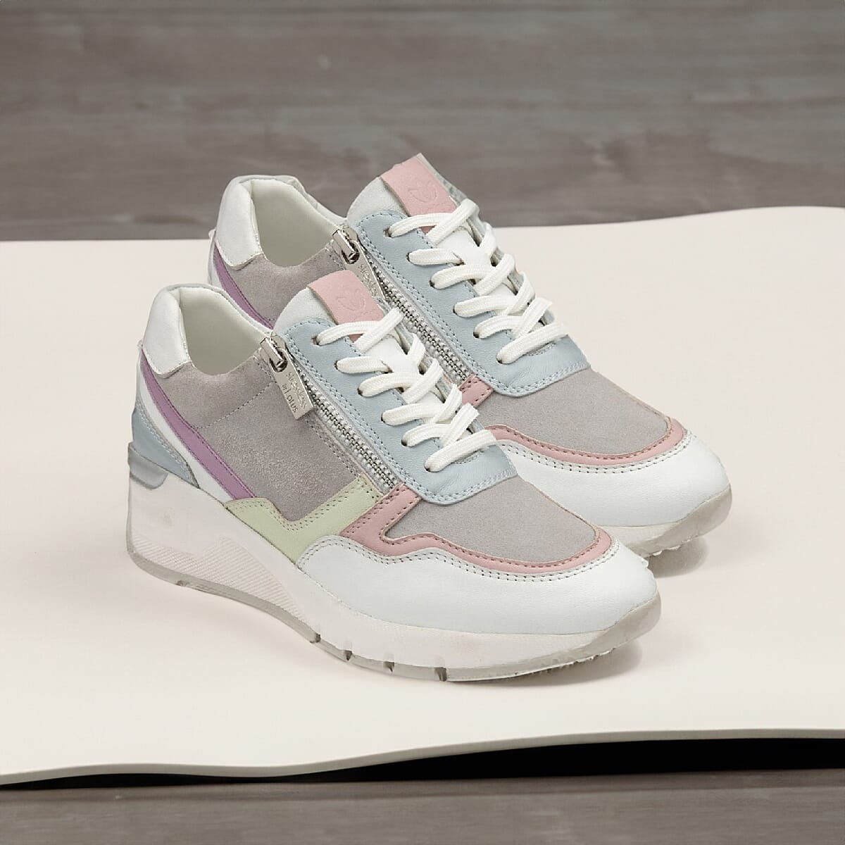 LOTUS Leather Womens Casual Shoes