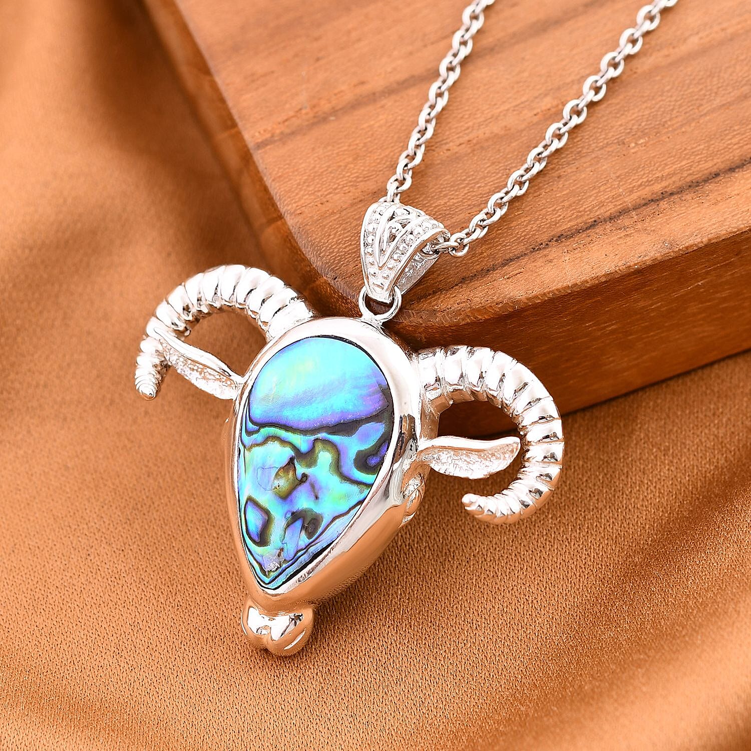 Abalone Shell Ram Head Pendant in Sterling Silver 6.00 Ct, Silver Wt. 9.65 GM