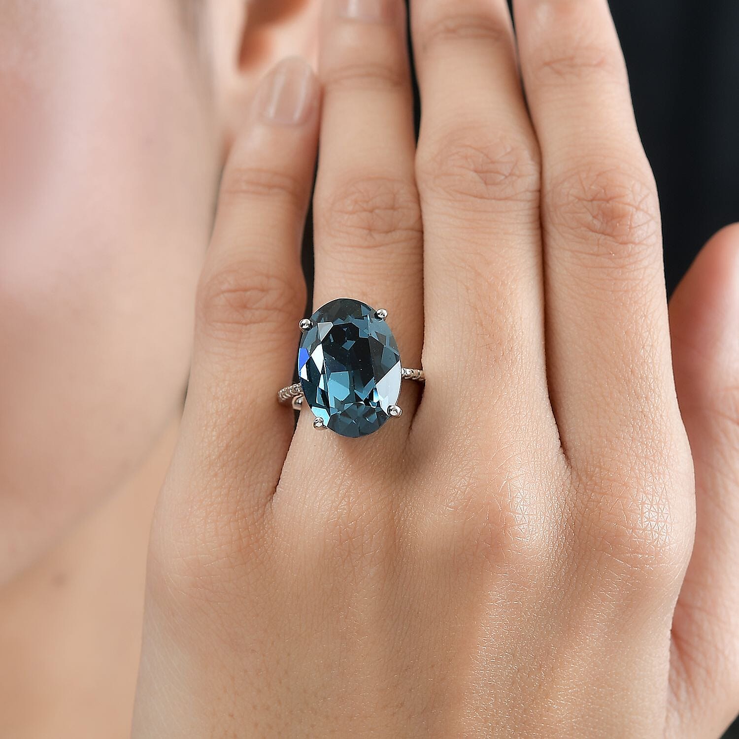 Close Out- Montana Finest Crystal Ring in Platinum Overlay Sterling Silver 10.60 Ct