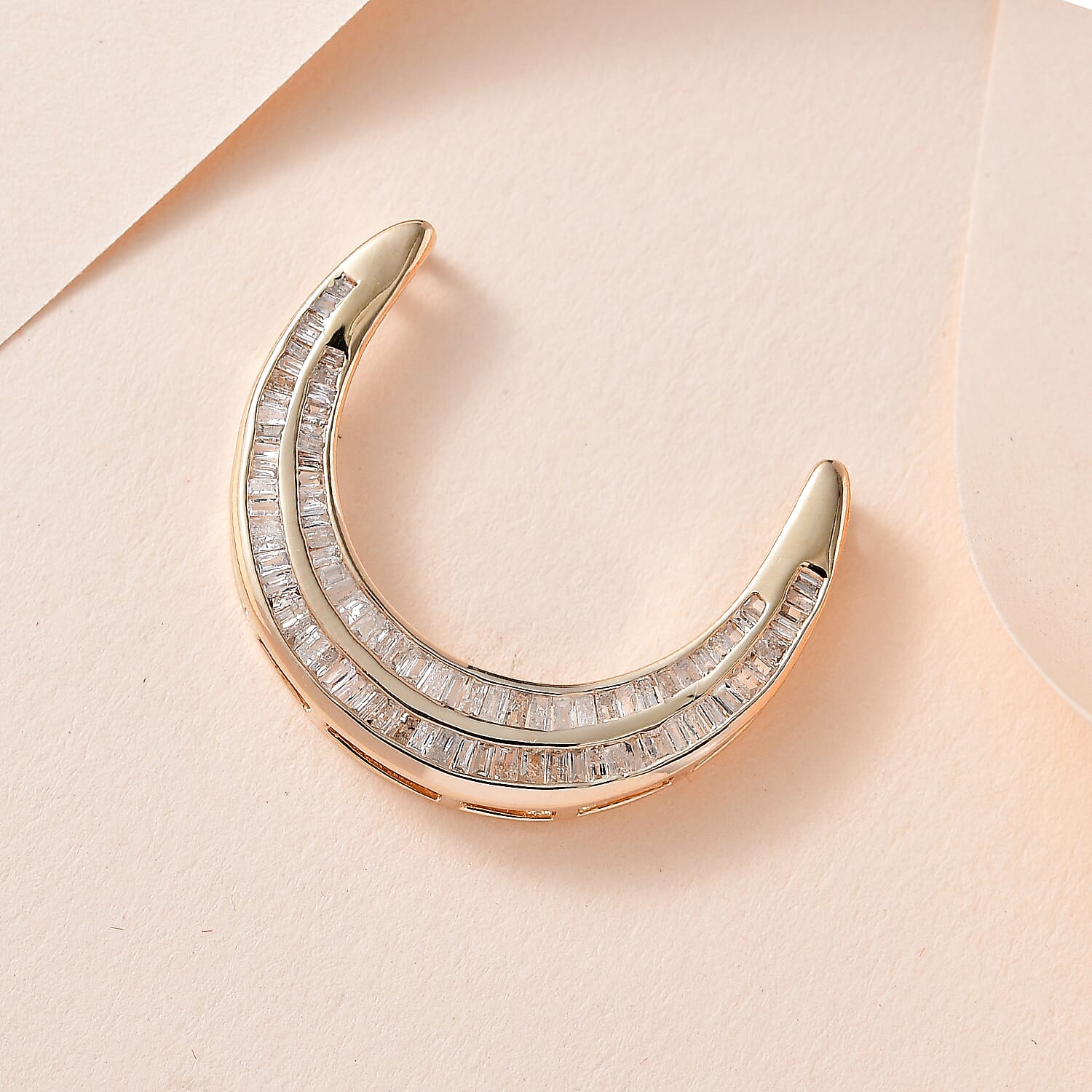 One Time Deal - 9K Yellow Gold White Diamond (G-H) Moon Pendant 1.00 Ct