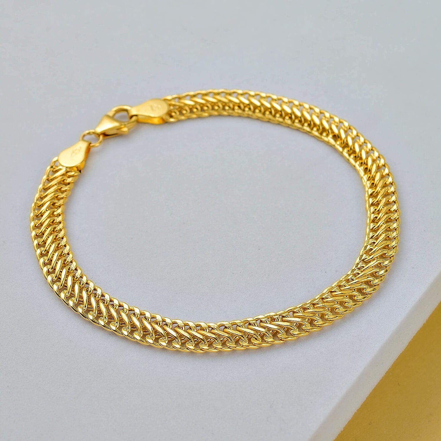 Hatton Garden Closeout -Italian Made 9K Yellow Gold Curb Bracelet (Size - 7.25). Gold WT 4.5 Gms