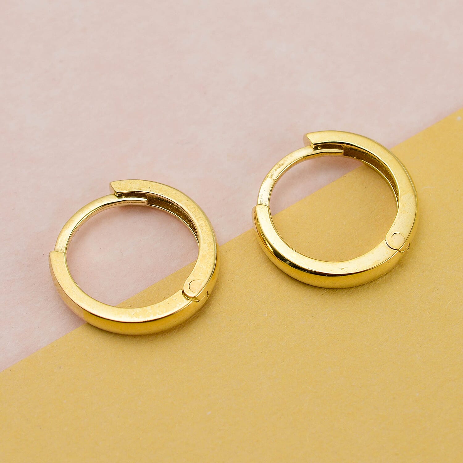 Hatton Garden Closeout - 9K Yellow Gold Huggie Hoop Earrings