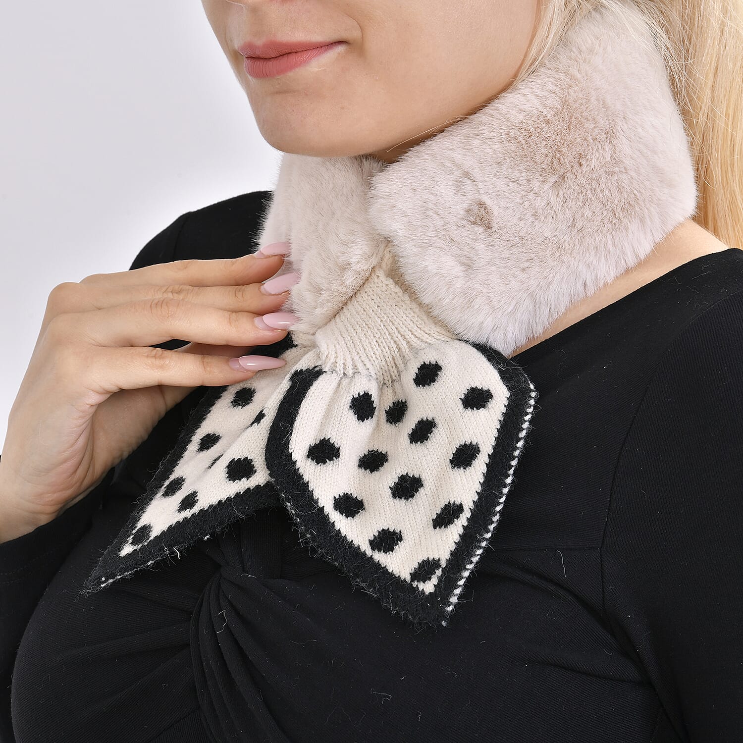 Unique Women Faux Fur Collar Scarf with Polka Dot Printed Knitted Strap (Size 80x9 cm) - Beige & Black