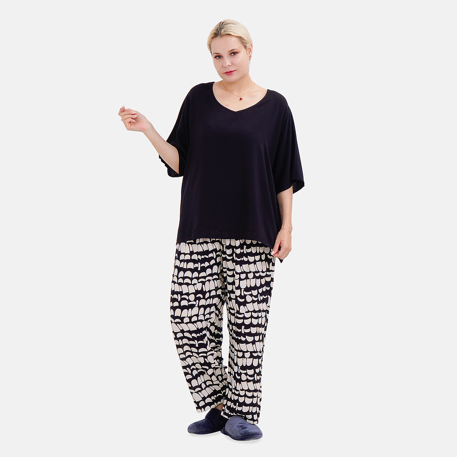 LA MAREY Loungewear Sets (Short Sleeves Top with Printed Trousers)  - Black (Size M)