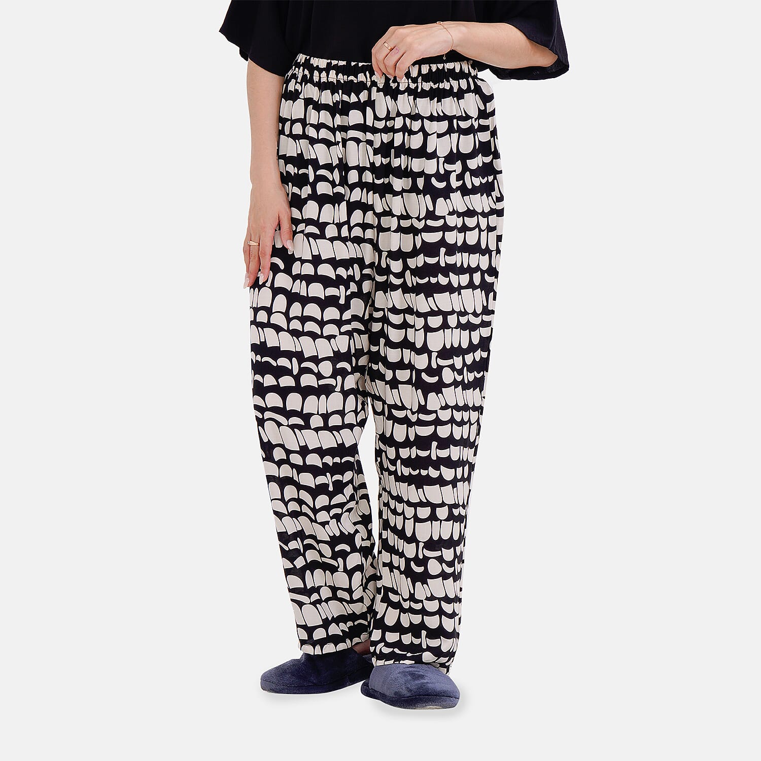 LA MAREY Loungewear Sets (Short Sleeves Top with Printed Trousers) - Green