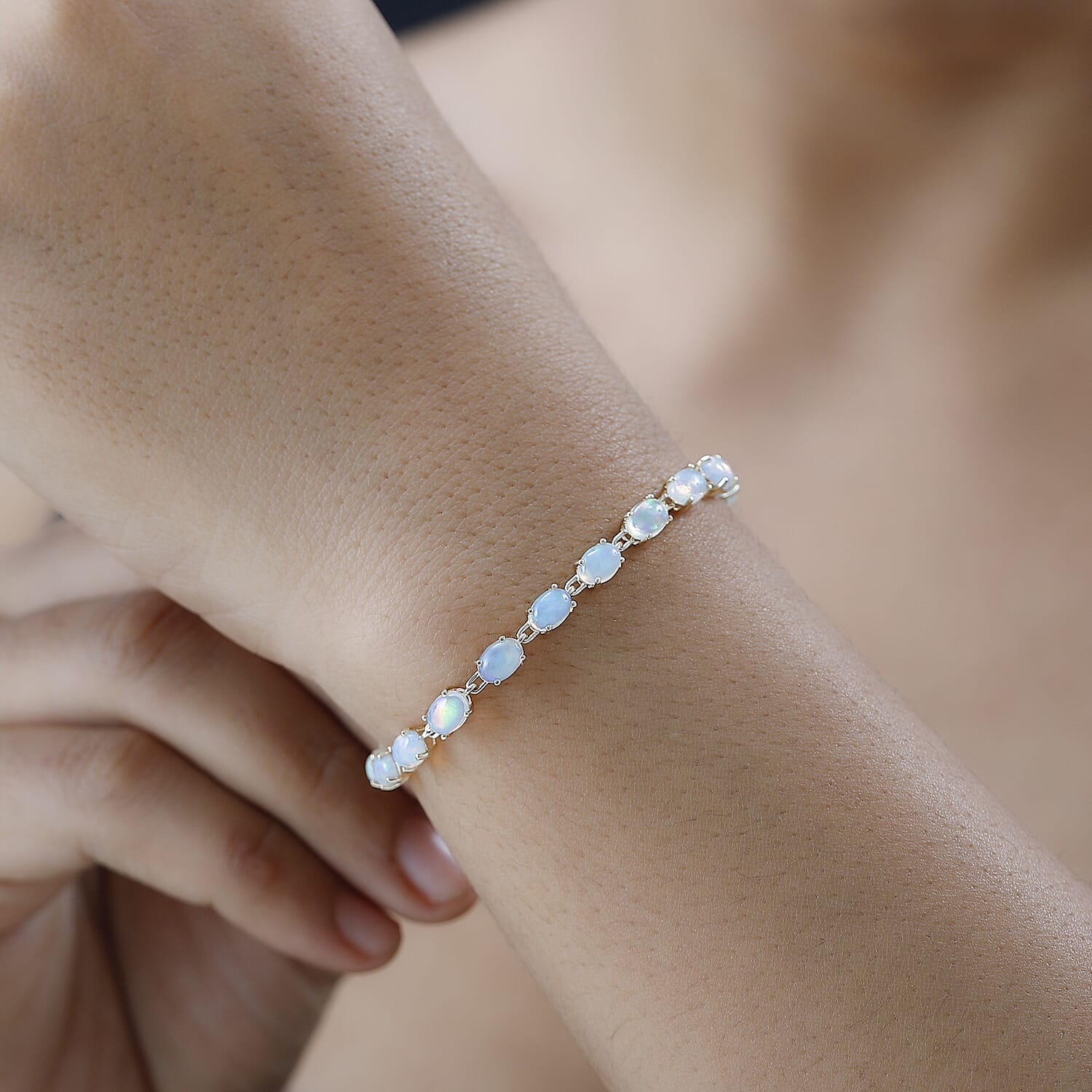 9K Yellow Gold Ethiopian Welo Opal Bracelet (Size - 7.5) 8.00 Ct.