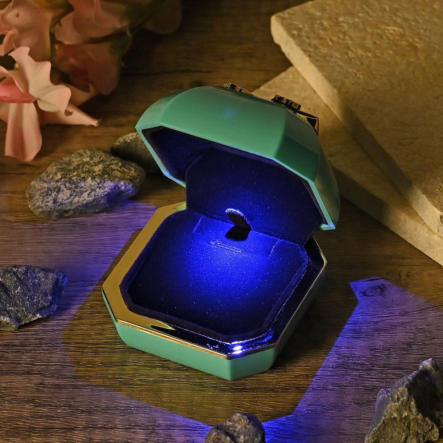 Solid Luxurious Polished Necklace and Pendant Jewellery Box With LED Light & Anti-Tarnish Protection (Size - 7x7x6 cm) - Blue