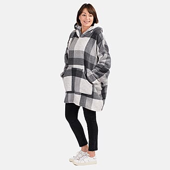 https://tjcuk.sirv.com/Products/76/7/7677008/Oversized-Fleece-Blanket-Hoodie-Checkered_7677008_1.jpg?w=342&h=342