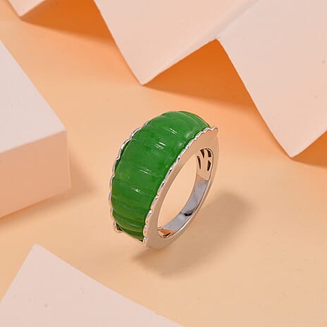 Green Jadeite Jade Ring in Rhodium Overlay Sterling Silver 15.17 Ct, Silver Wt 6.00 Gms.