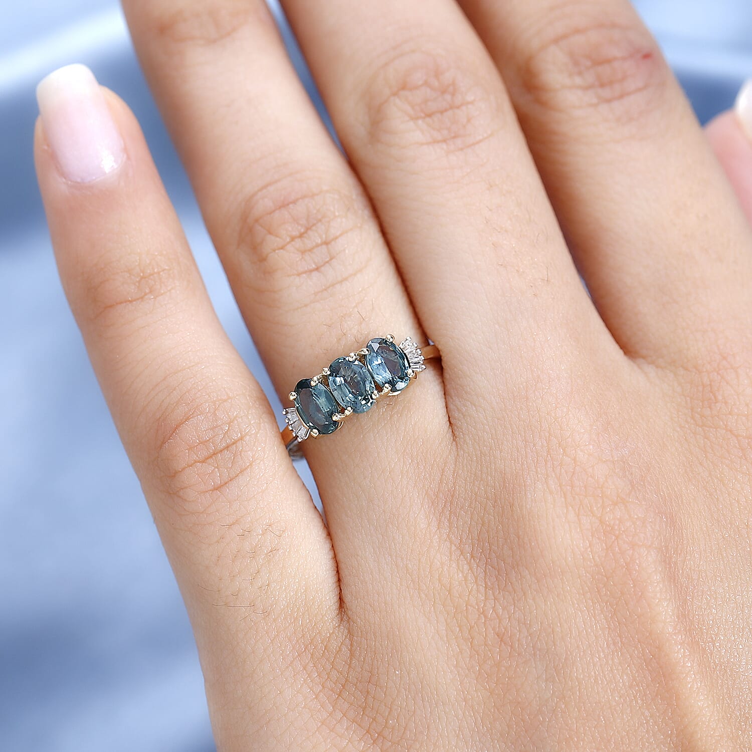 14K Yellow Gold Montana Sapphire & Diamond (G-H) Ring 1.50 Ct