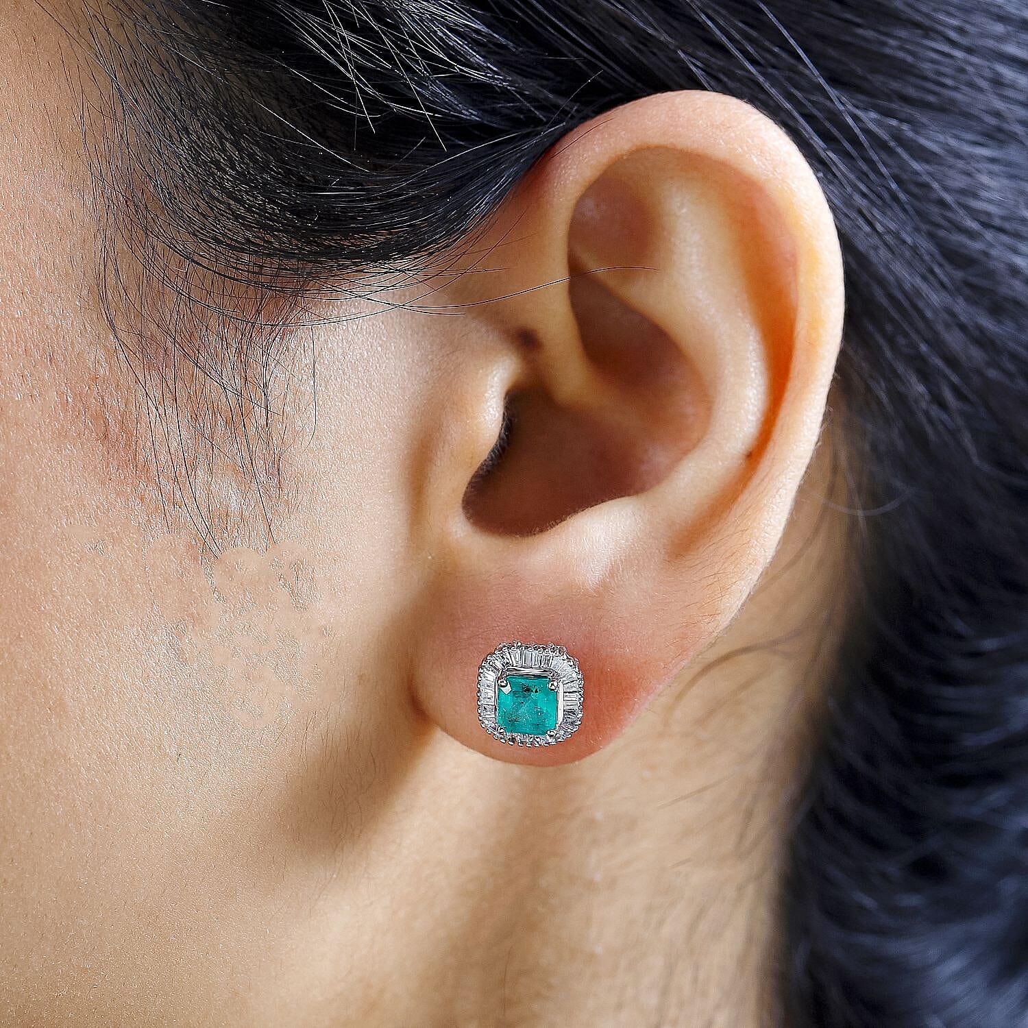 NY CloseOut - 950 Platinum AAA Gemfields Zambian Emerald & Diamond Stud Earrings 1.75 Ct. 3.31 Gms