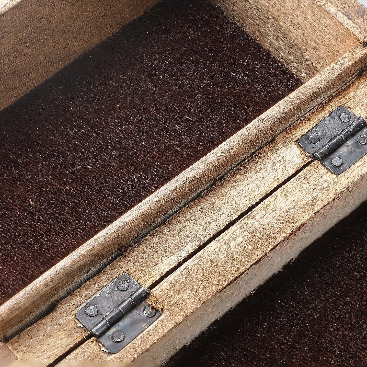 Set of 2 - Nakkashi Wooden Hand Carved Fish Storage Box (Size 15x10x5 cm) - Natural Brown