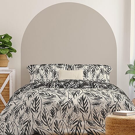 One Time Closeout - Copenhagen Home Laura Leaf Pattern Duvet Cover Set (Size King) - Black & White