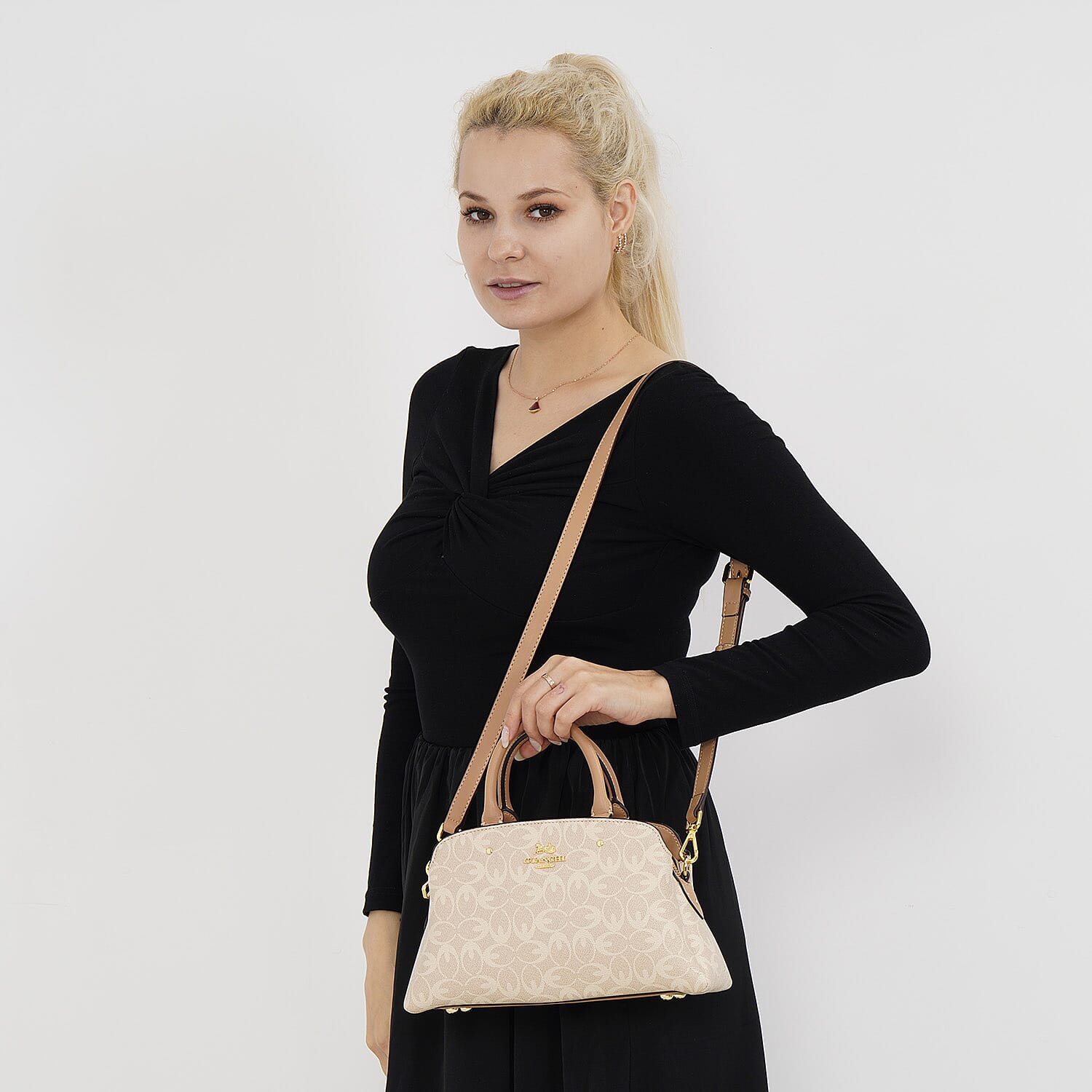 GUANCHI Crossbody Bag with Handle Drop - Off White
