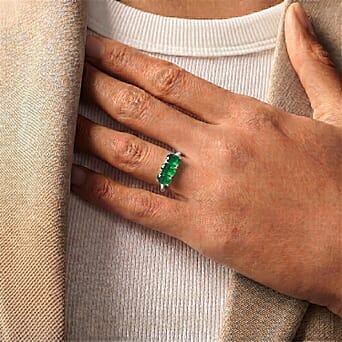 https://tjcuk.sirv.com/Products/77/0/7706519/Socoto-Emerald-3-Stone-Ring-in-Platinum-Overlay-Sterling-Silver-1-353-_7706519_1.jpg?w=342&h=342