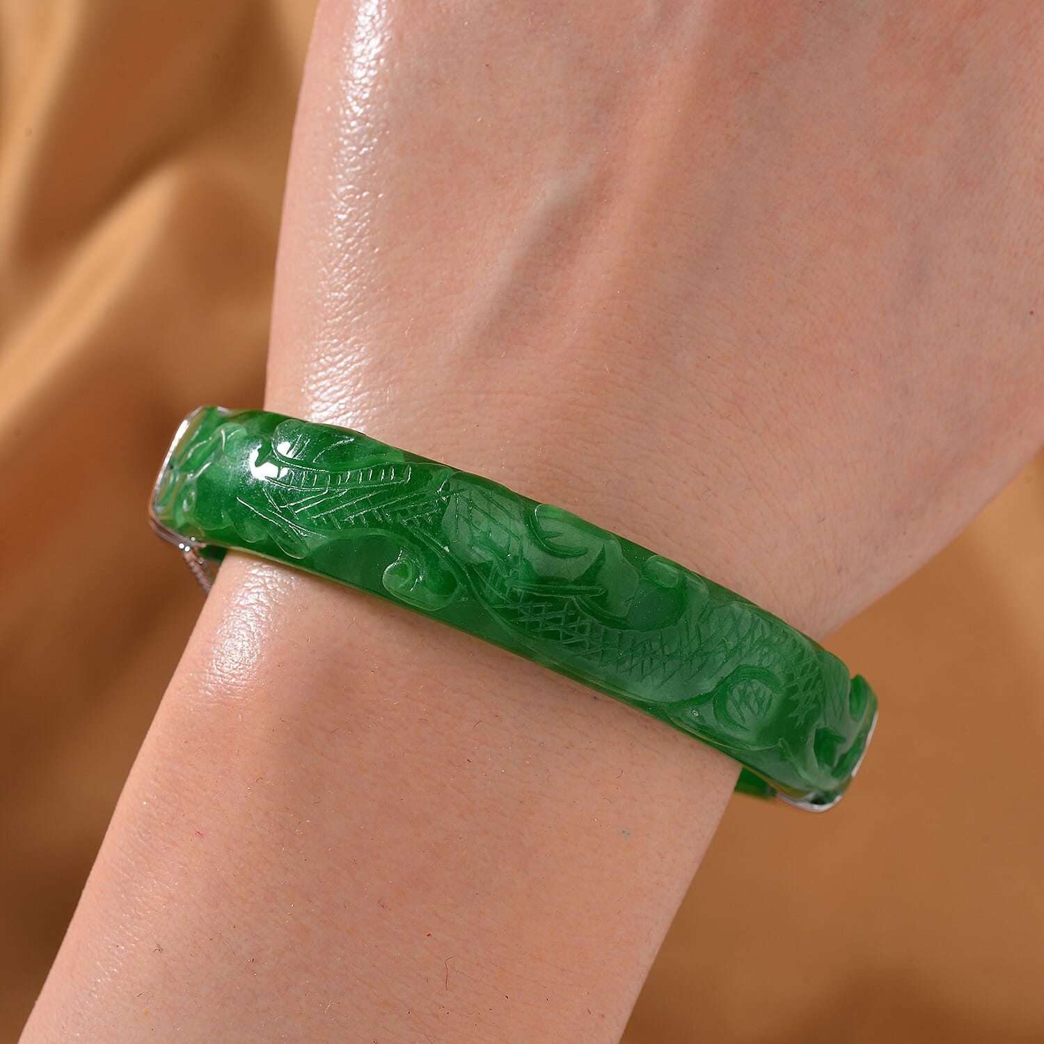 Hand Carved Green Jade Dragon Bangle in Rhodium Overlay Sterling Silver 270.00 ct