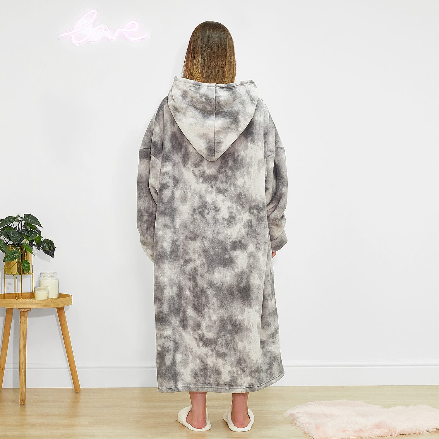 Winter Essential - Extra Long Very Soft Tie Die Hoodie Blanket (One Size 8-20)- Grey