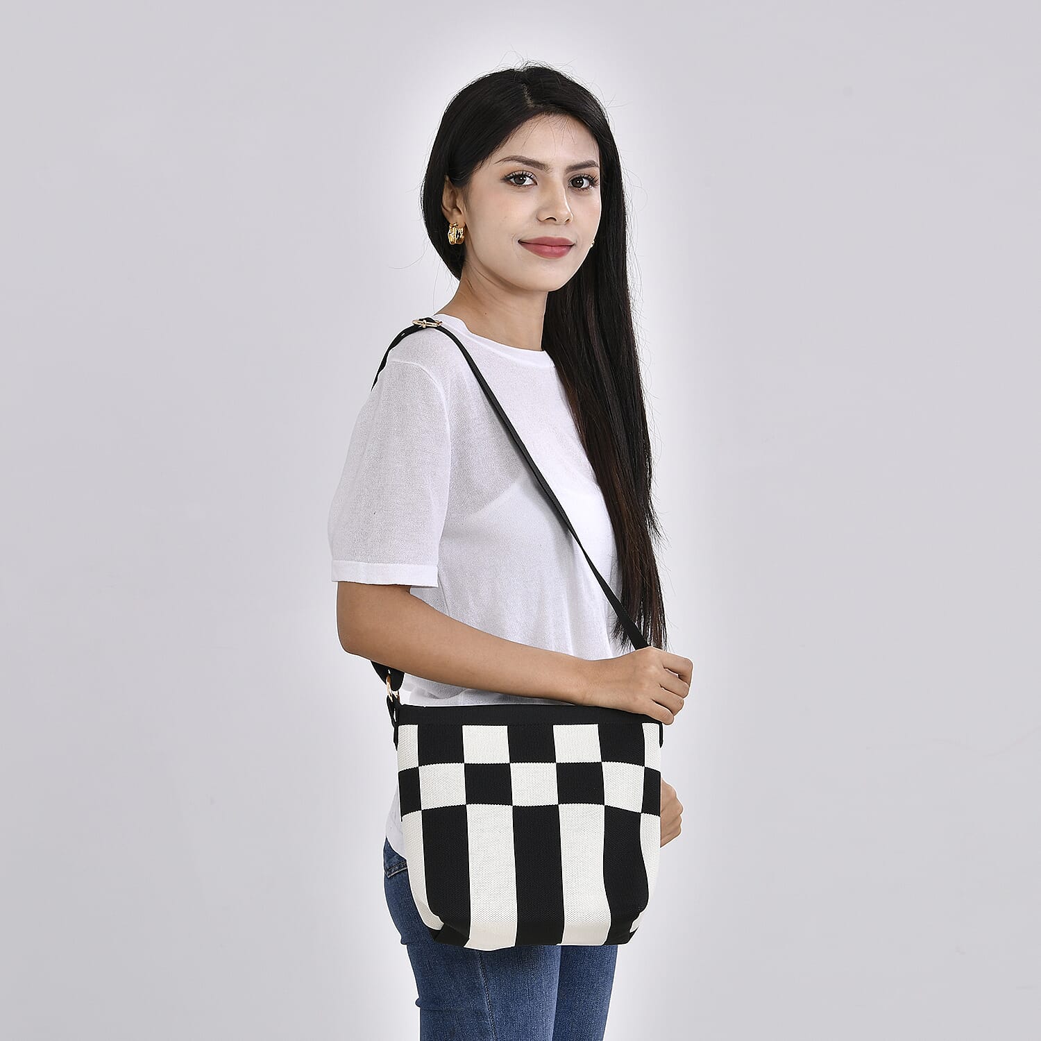 Patterned Crossbody Bag with Shoulder Strap (Size 20.5x11x23 cm) - Black & White