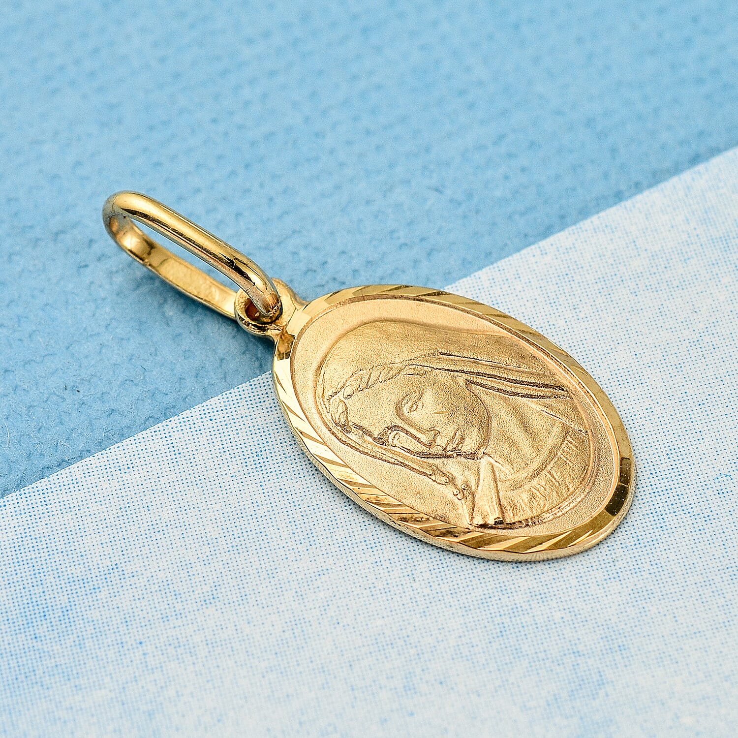 Vicenza Closeout - 9K Yellow Gold Oval Mary Pendant