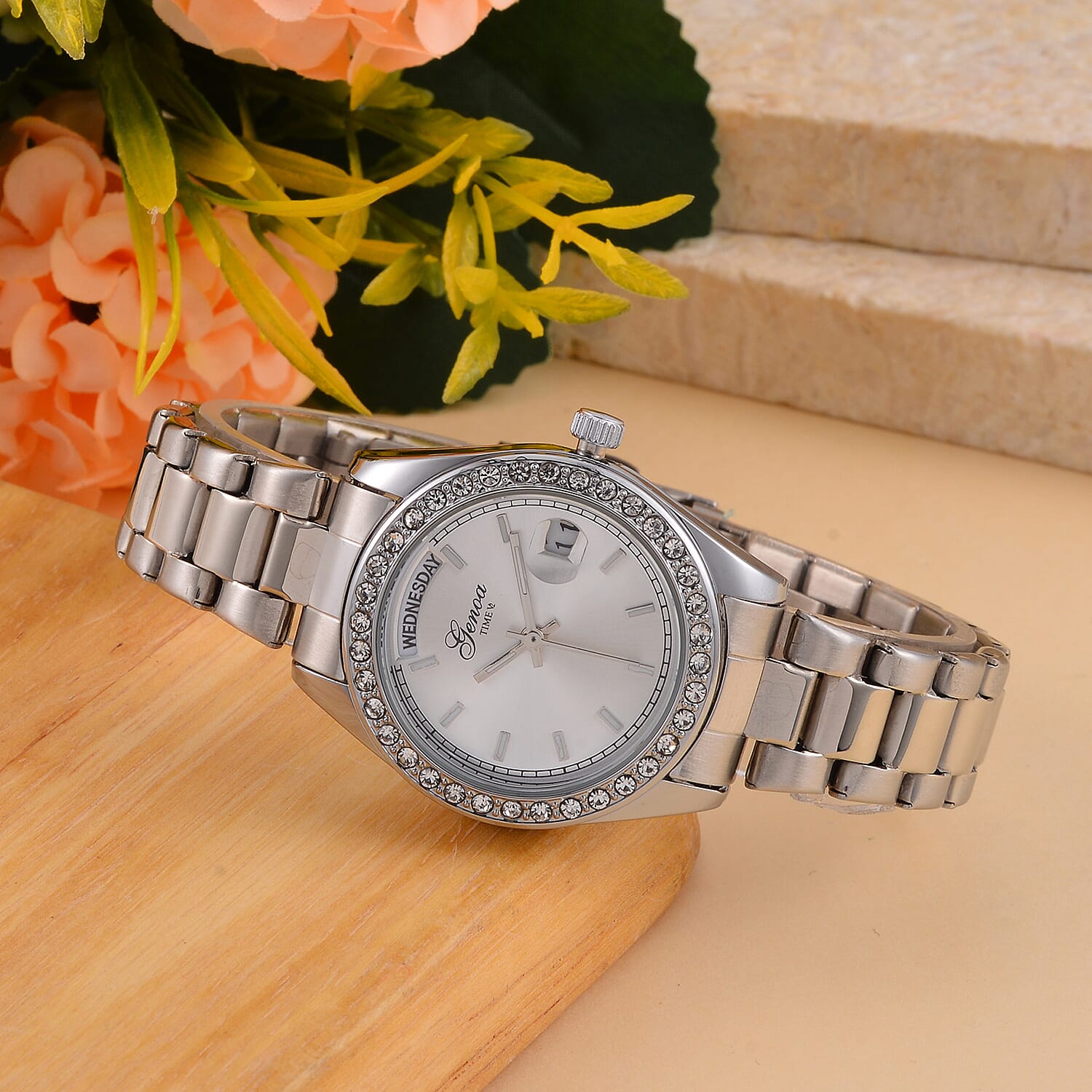 White Crystal  Watch Pure White Stainless Steel  0.01 ct  0.010  Ct.