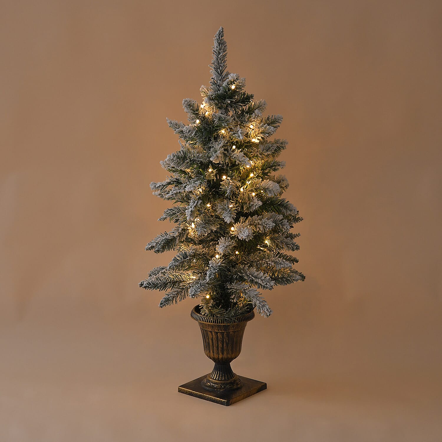 Snow Flocked Christmas Tree - 100 Tips