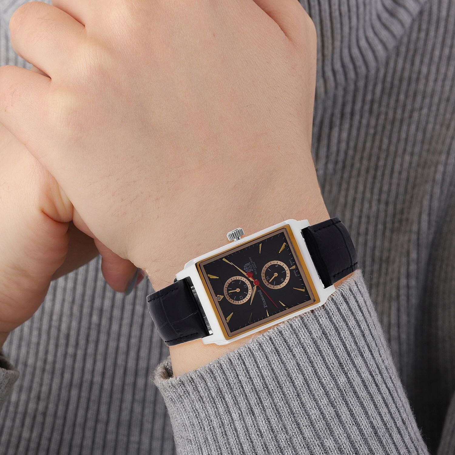 William Hunt Miyota Multifunctional Black Dial 5 ATM WR Watch with Black Leather Strap  with Complimentary Black Bench Leather Wallet