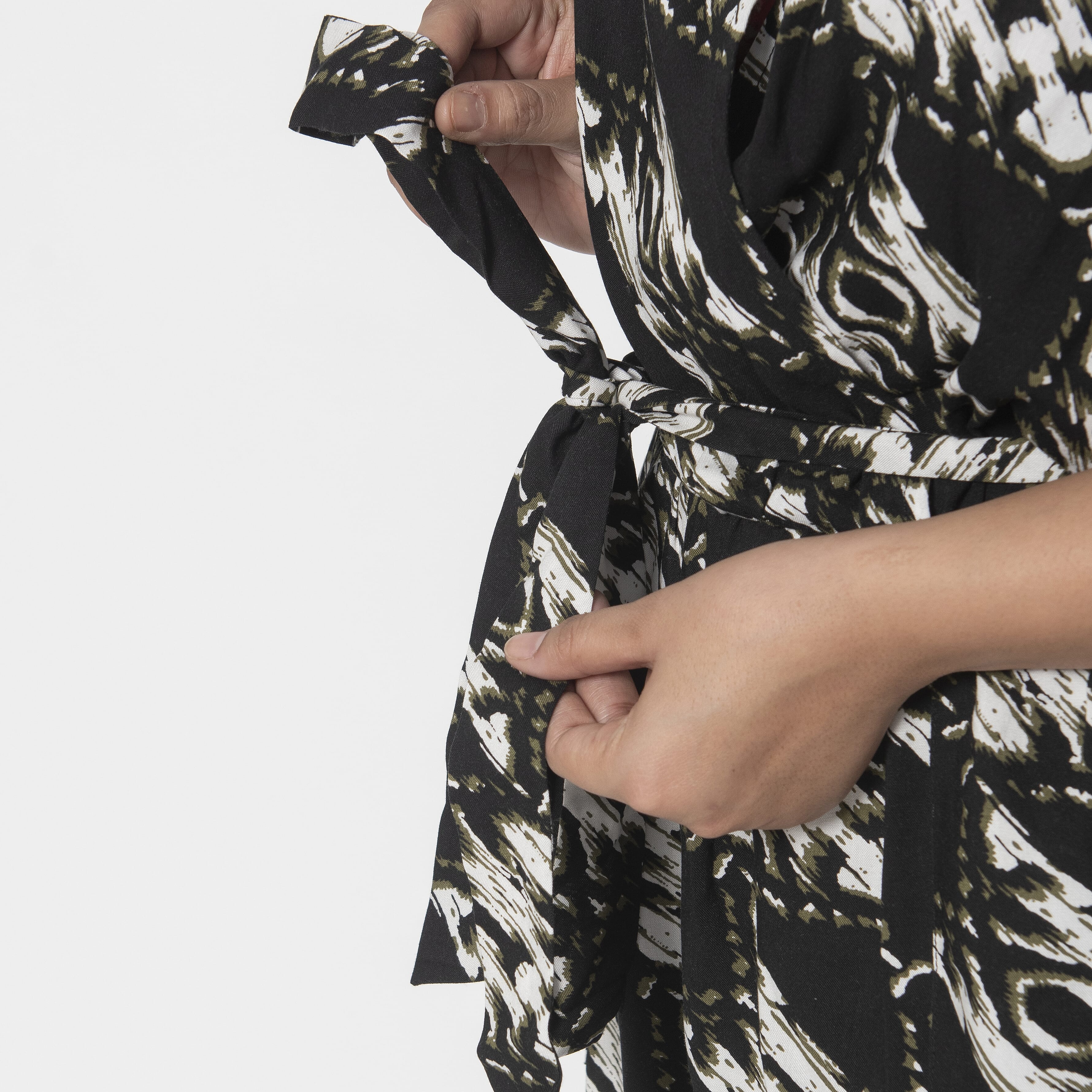  La Marey  Ikat Pattern Ladies Jumpsuit - Black