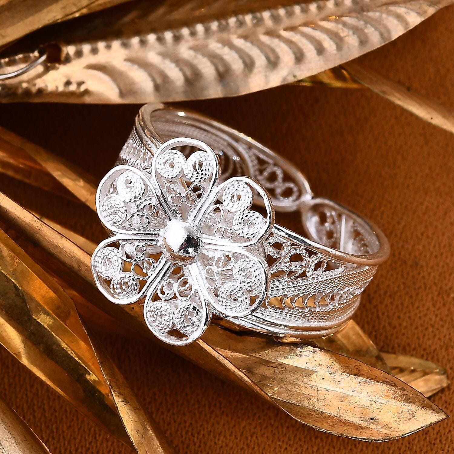 Flower Ring in Sterling Silver Flower Ring in Sterling Silver