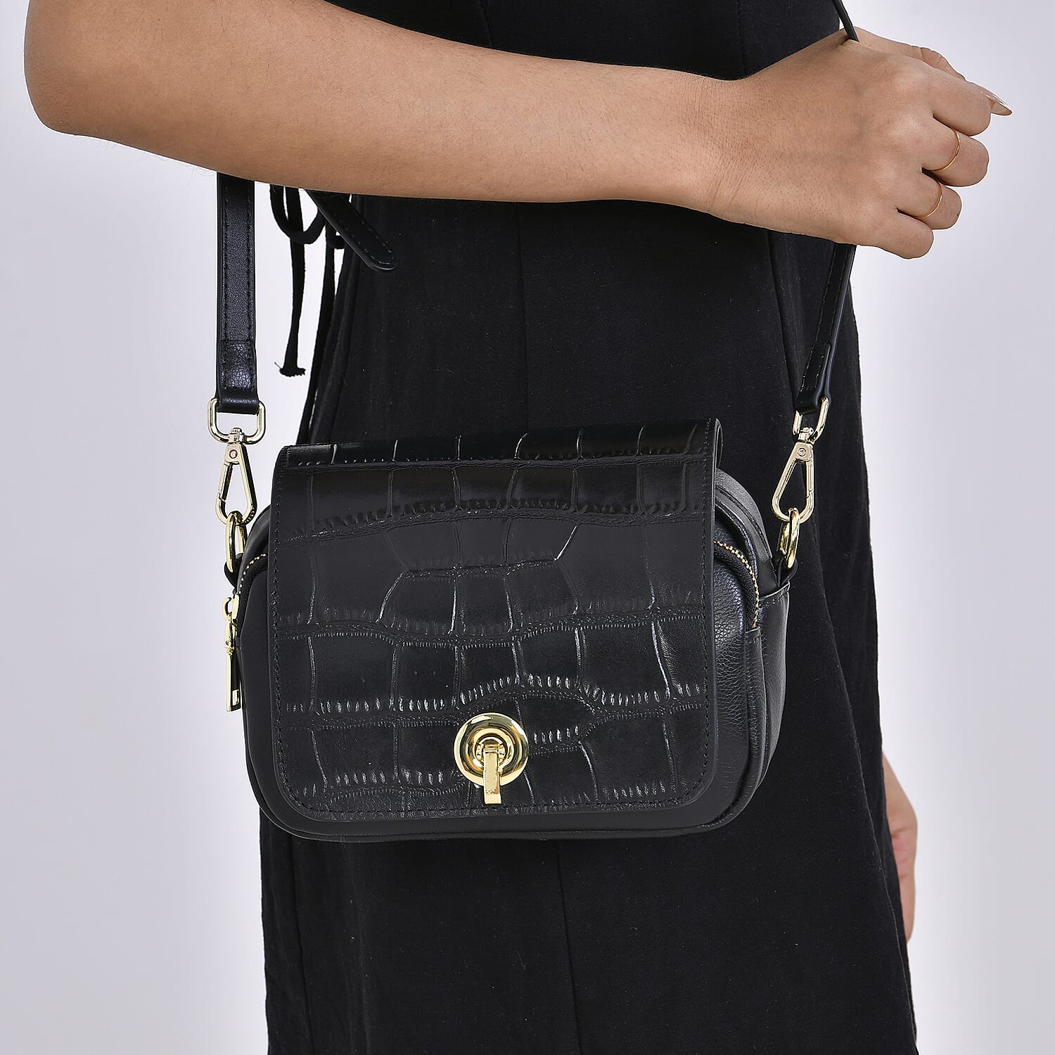 Sencilez Of Barcelona 100% Genuine Leather Croc Emobossed Crossbody Bag - Black