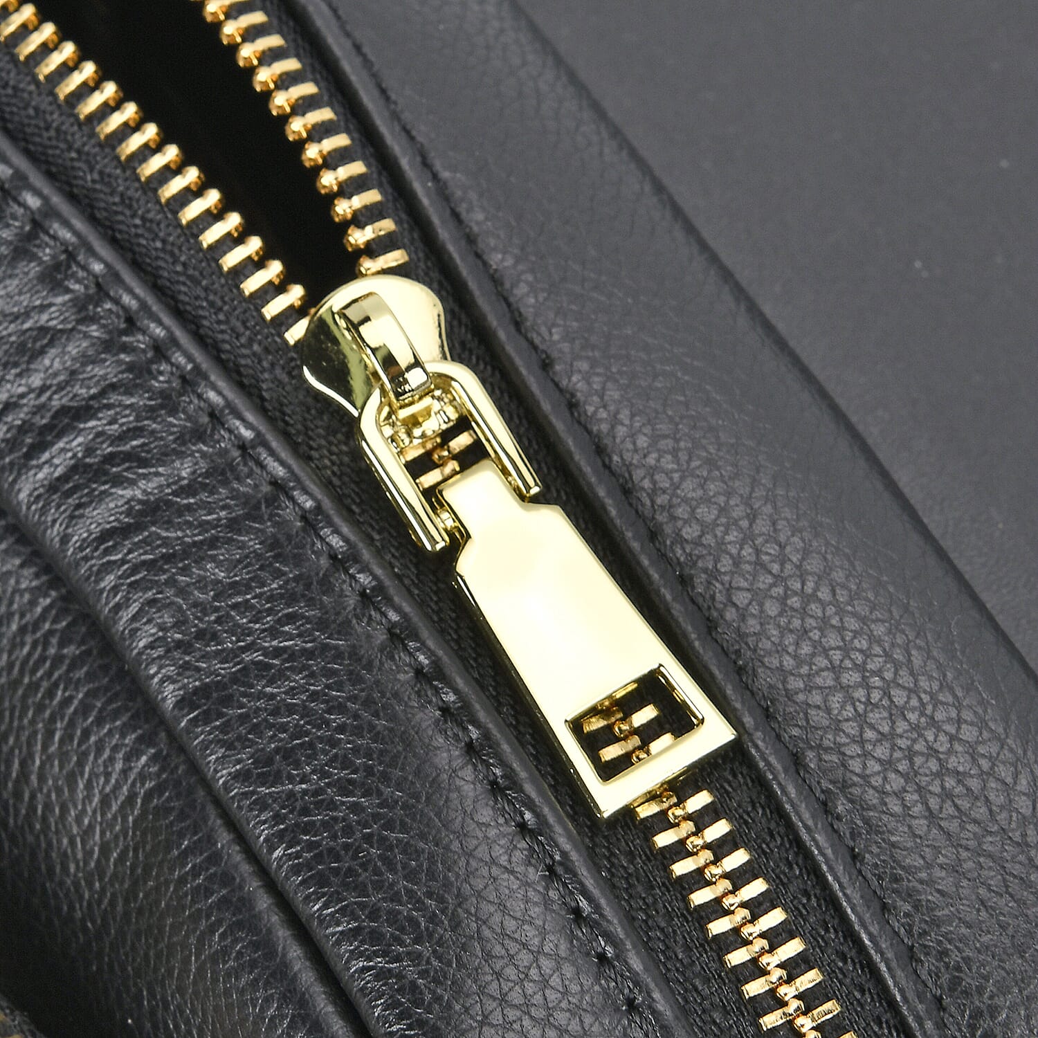 Sencilez Of Barcelona 100% Genuine Leather Croc Emobossed Crossbody Bag - Black